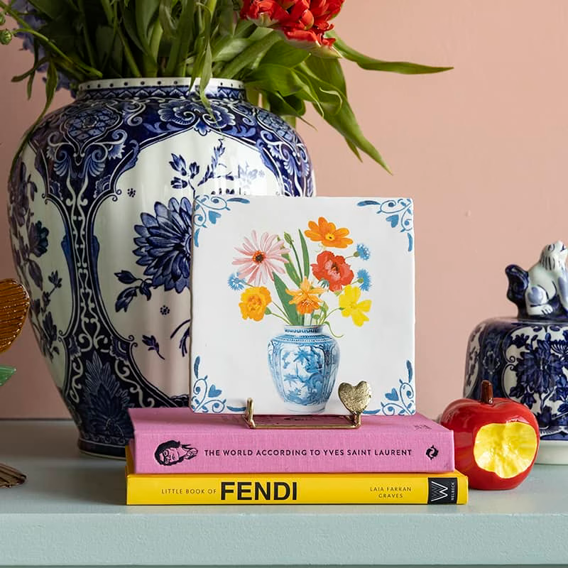 Storytiles - A vase with love & bliss