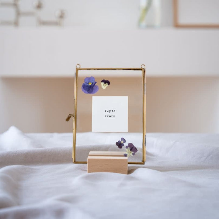 Lijst met droogbloemen goud - super trots