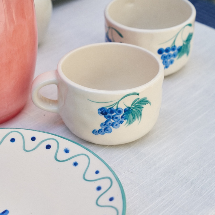 Anna+Nina - Cappuccino Mug - Grapevine