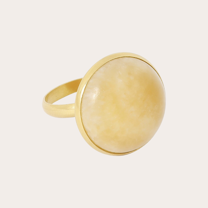 Ring met grote gemstone / geel