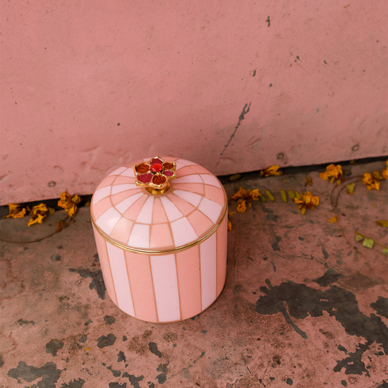 Doing Goods - Cameron Pink - Circus doosje - L