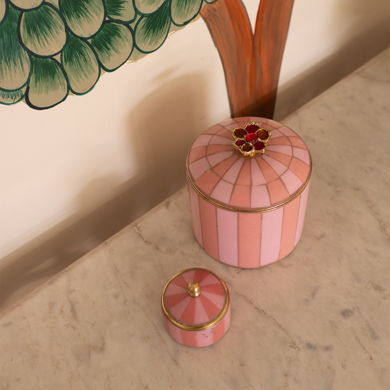 Doing Goods - Cameron Pink - Circus doosje - L
