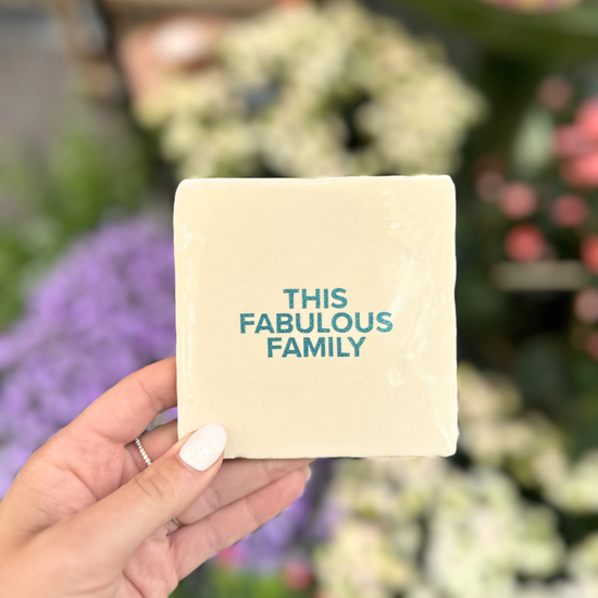 Tegeltje - This fabulous family - Beige