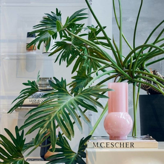 HKliving - glass vase - flamingo pink