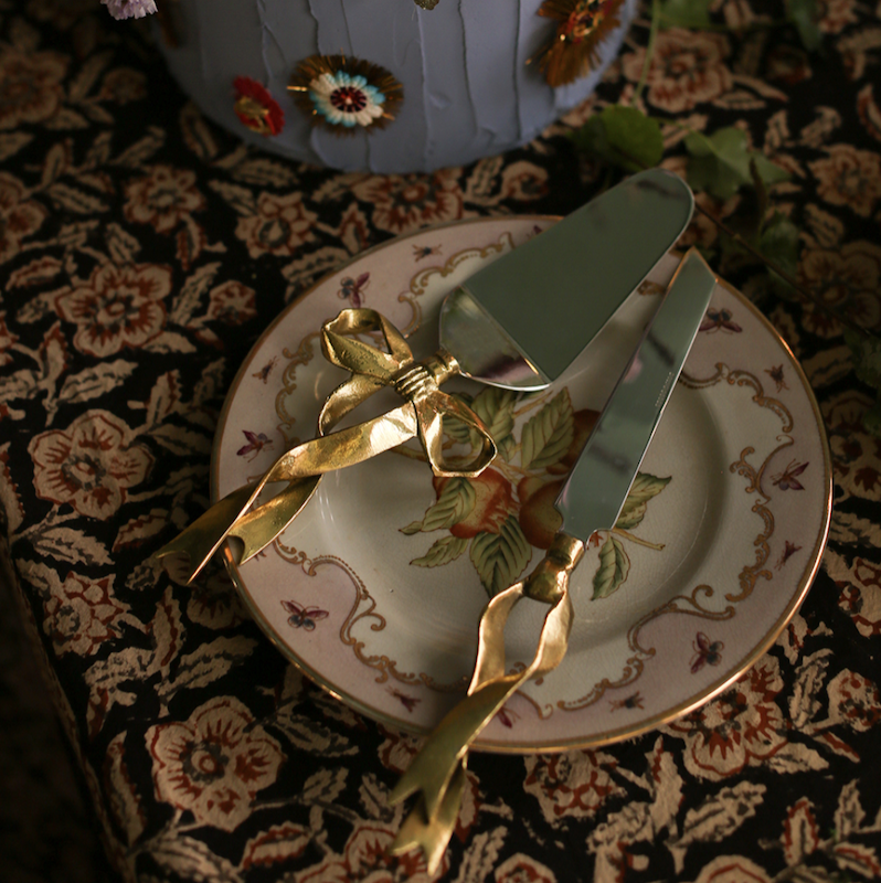 Riley Ribbon Cake Set