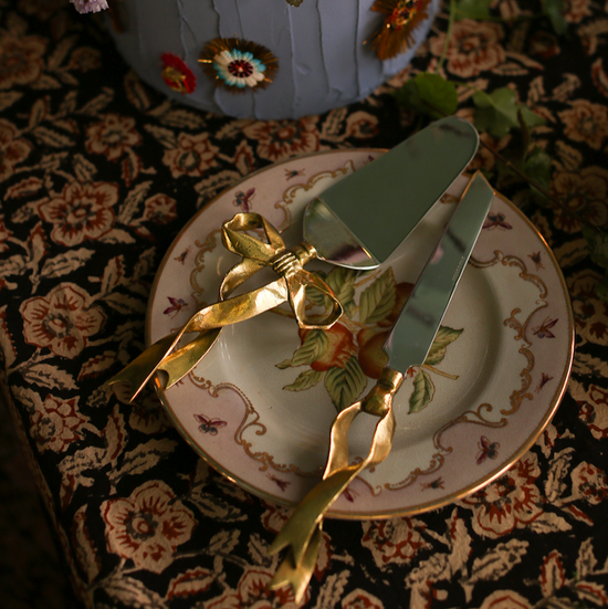Riley Ribbon Cake Set